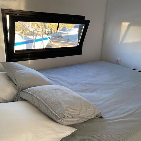 Отель Houseboat Cadiz El Puerto - Casa Flotante Эль-Пуэрто-де-Санта-Мария Экстерьер фото