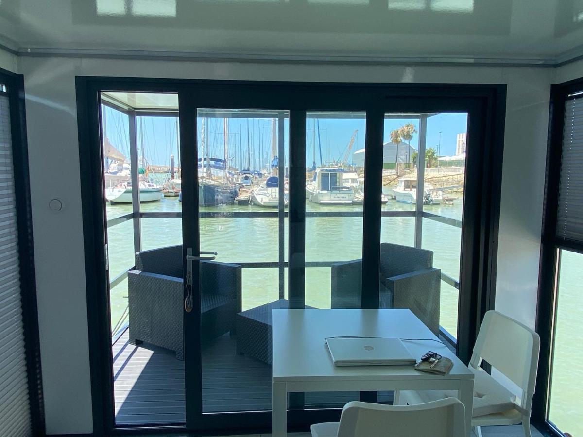 Отель Houseboat Cadiz El Puerto - Casa Flotante Эль-Пуэрто-де-Санта-Мария Экстерьер фото