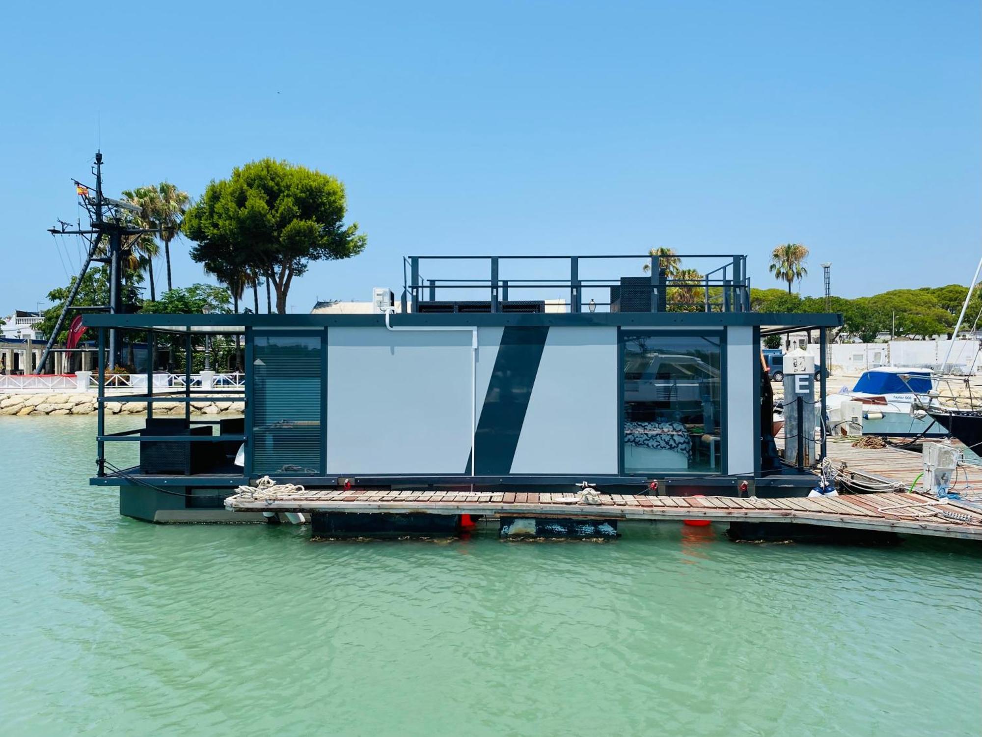 Отель Houseboat Cadiz El Puerto - Casa Flotante Эль-Пуэрто-де-Санта-Мария Экстерьер фото