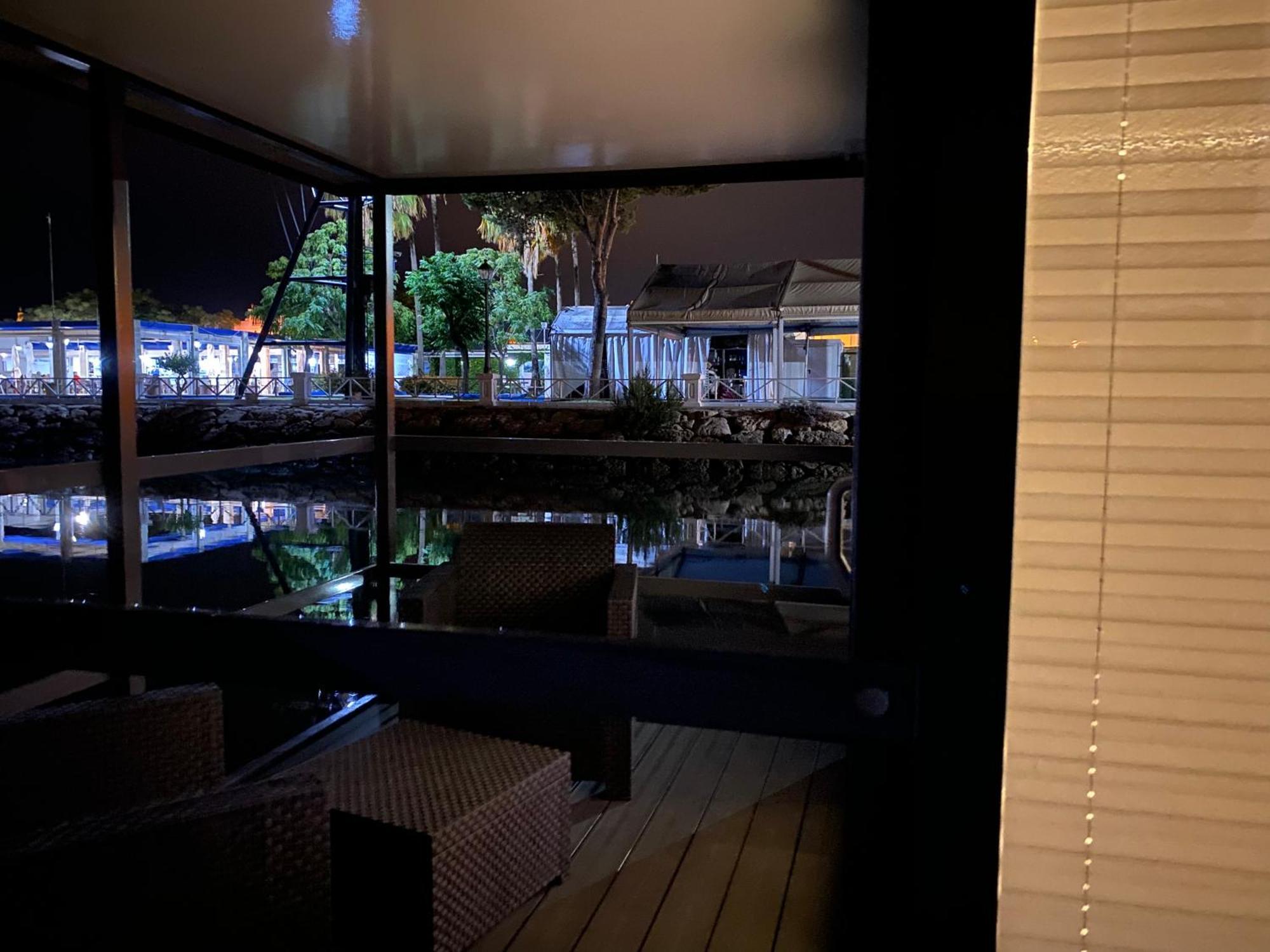 Отель Houseboat Cadiz El Puerto - Casa Flotante Эль-Пуэрто-де-Санта-Мария Экстерьер фото