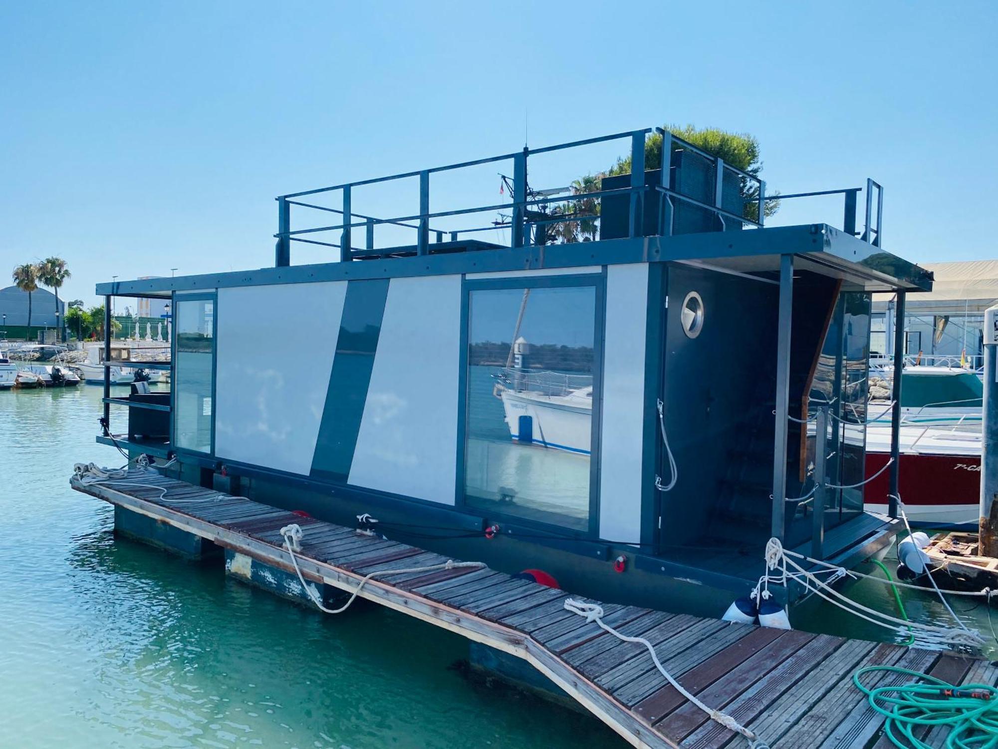 Отель Houseboat Cadiz El Puerto - Casa Flotante Эль-Пуэрто-де-Санта-Мария Экстерьер фото
