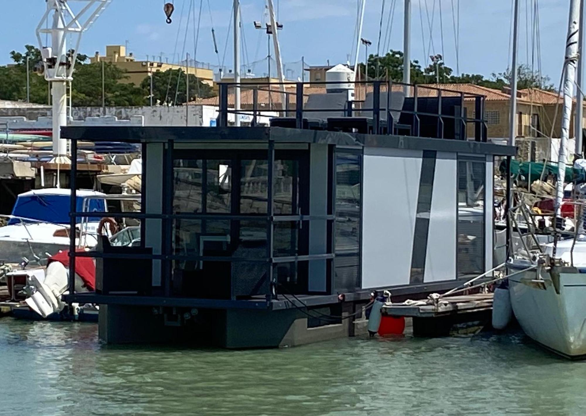 Отель Houseboat Cadiz El Puerto - Casa Flotante Эль-Пуэрто-де-Санта-Мария Экстерьер фото