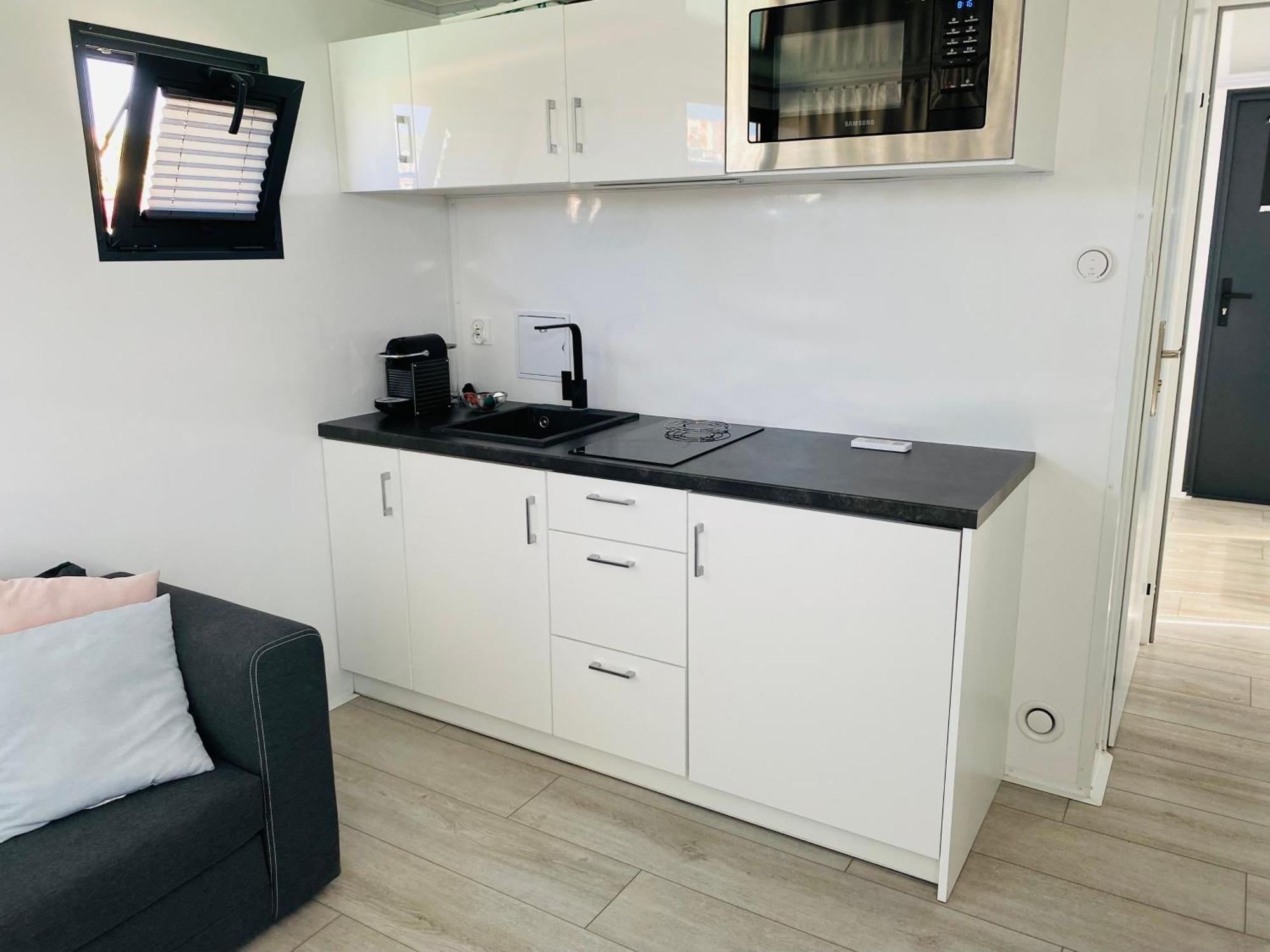 Отель Houseboat Cadiz El Puerto - Casa Flotante Эль-Пуэрто-де-Санта-Мария Экстерьер фото